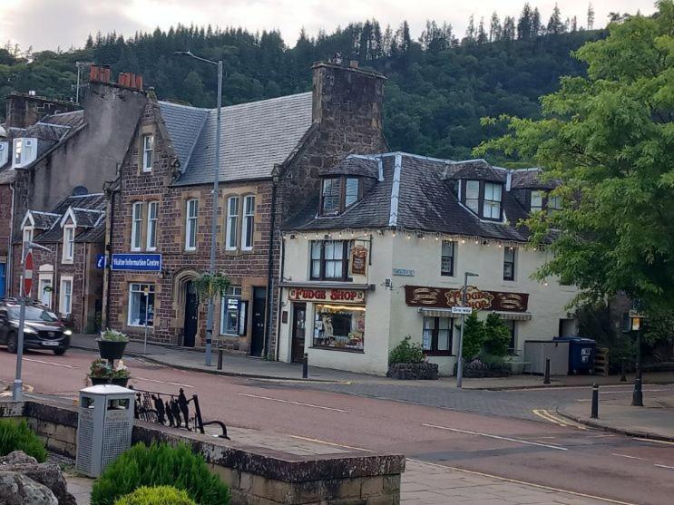 Stunning Village Centre Holiday Home Callander Exterior photo