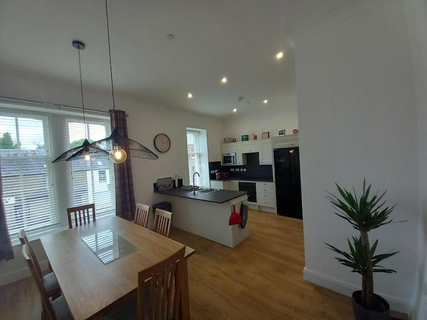 Stunning Village Centre Holiday Home Callander Exterior photo